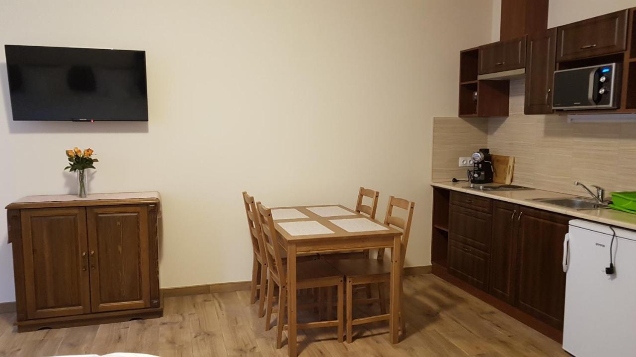 Toscana Apartman Дьюла Экстерьер фото