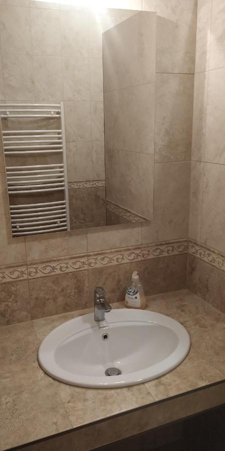 Toscana Apartman Дьюла Экстерьер фото