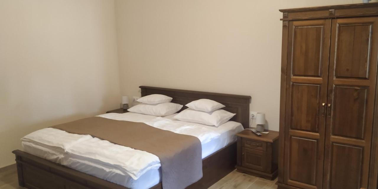 Toscana Apartman Дьюла Экстерьер фото